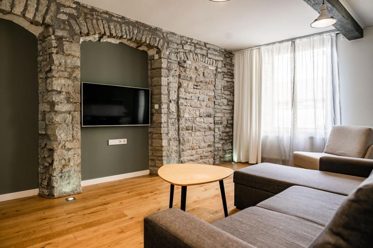 Johan Design & Spa Hotel Kuressaare Exterior foto
