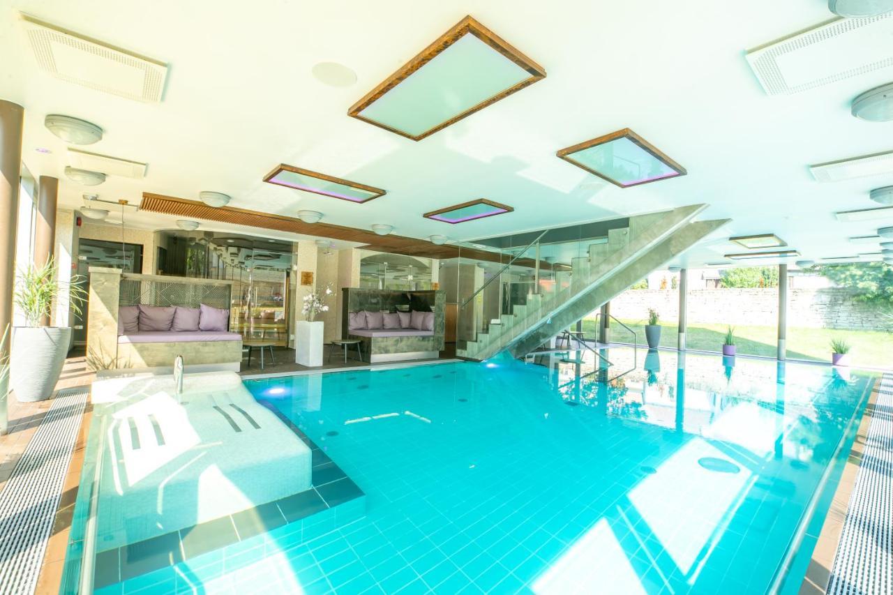Johan Design & Spa Hotel Kuressaare Exterior foto