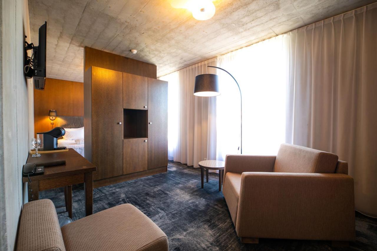 Johan Design & Spa Hotel Kuressaare Exterior foto